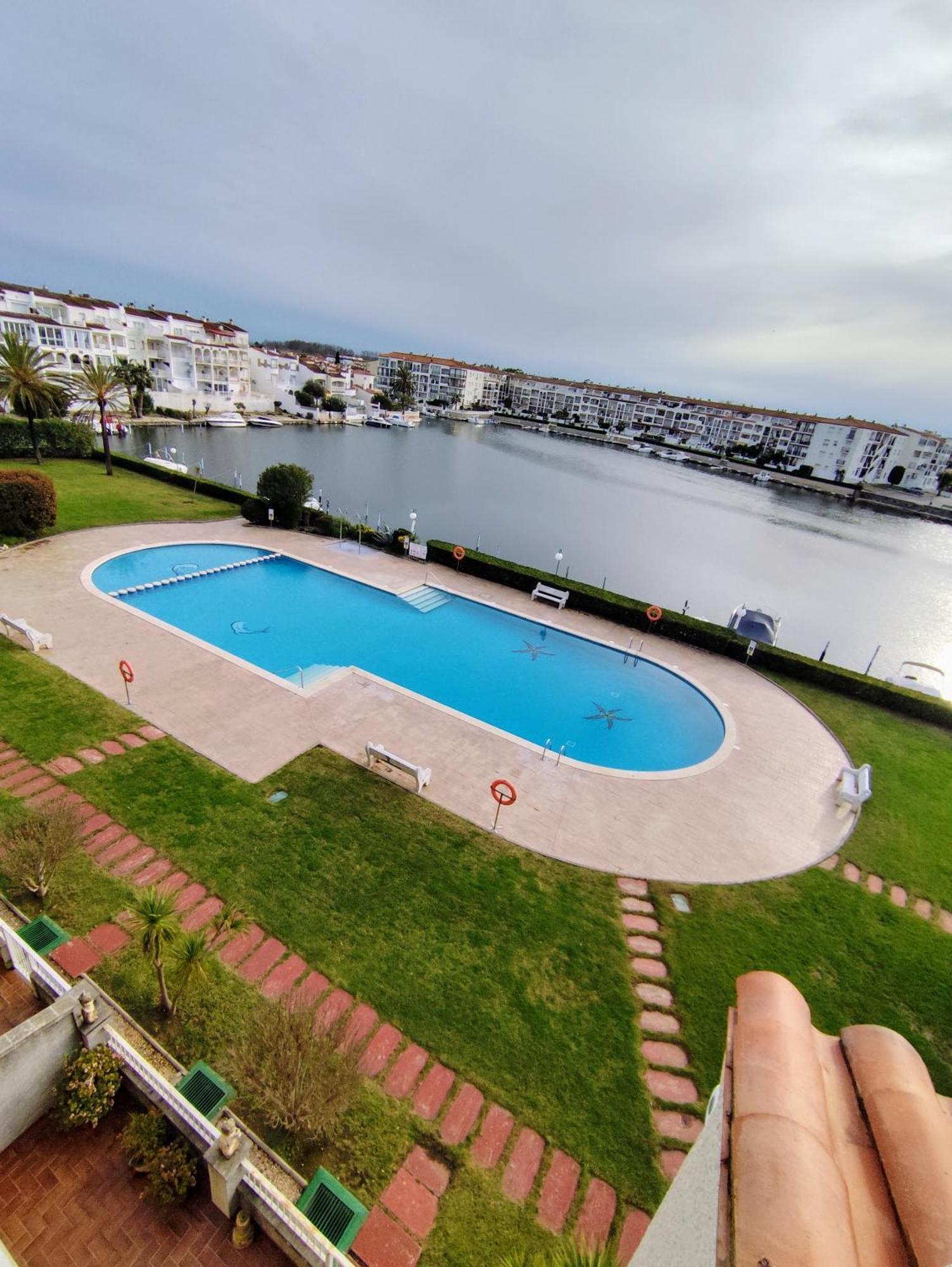 1005 Apartamento Con Vistas Al Lago San Maurici By Homeselectspain 엠푸리아브라바 외부 사진